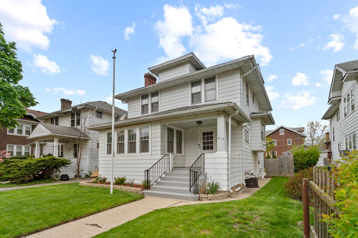 416 Hull Court, Waukegan, IL 60085