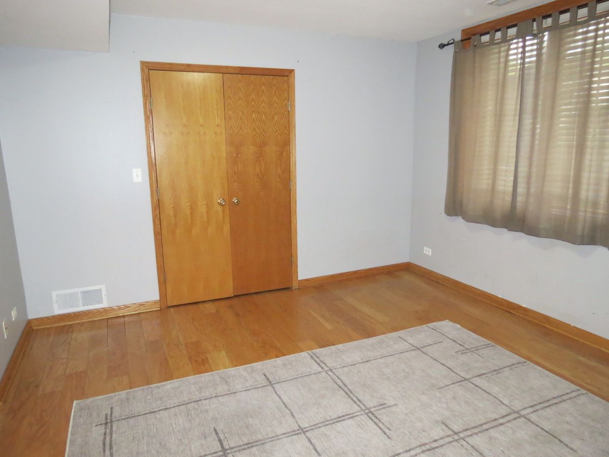 308 State Street #1, Lemont, IL 60439
