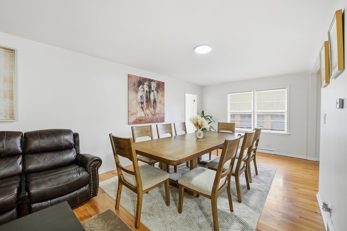 2401 Rohlwing Road, Rolling Meadows, IL 60008