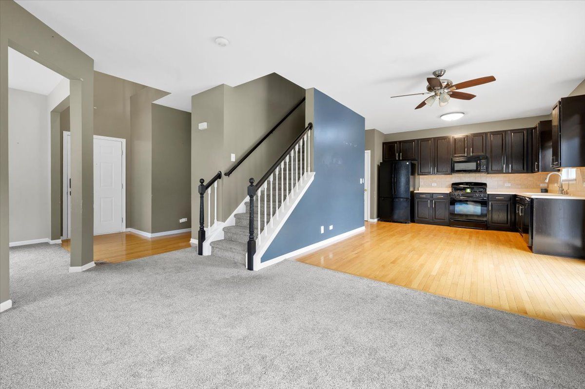 7 Appletree Court, Lake In The Hills, IL 60156