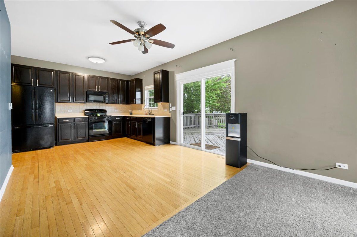 7 Appletree Court, Lake In The Hills, IL 60156