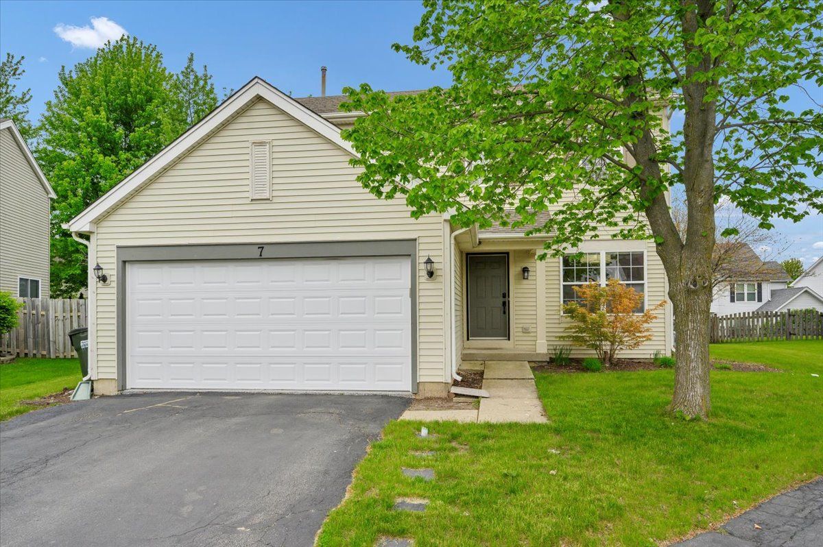 7 Appletree Court — Lake In The Hills, IL 60156