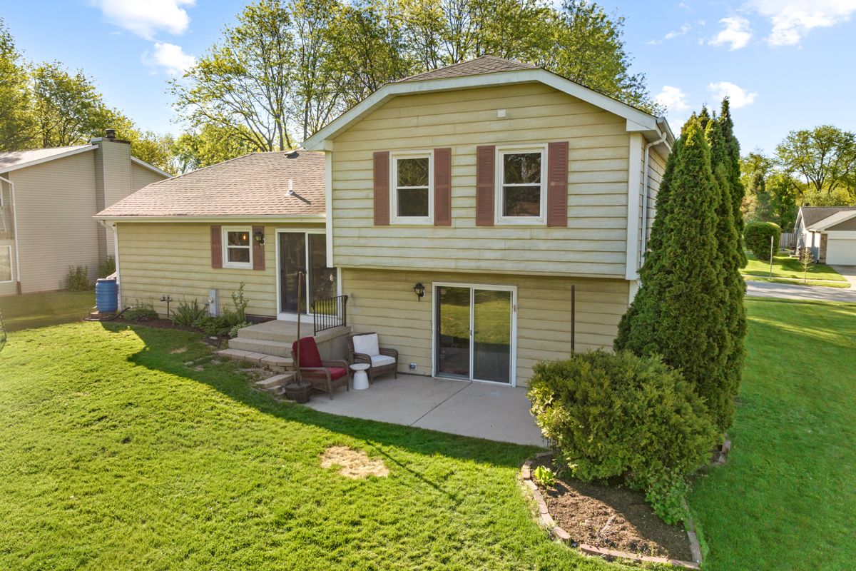 650 BUTTERFIELD Drive, Algonquin, IL 60102