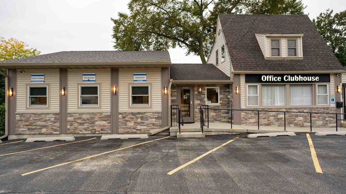 914 Lake Street, Mundelein, IL 60060