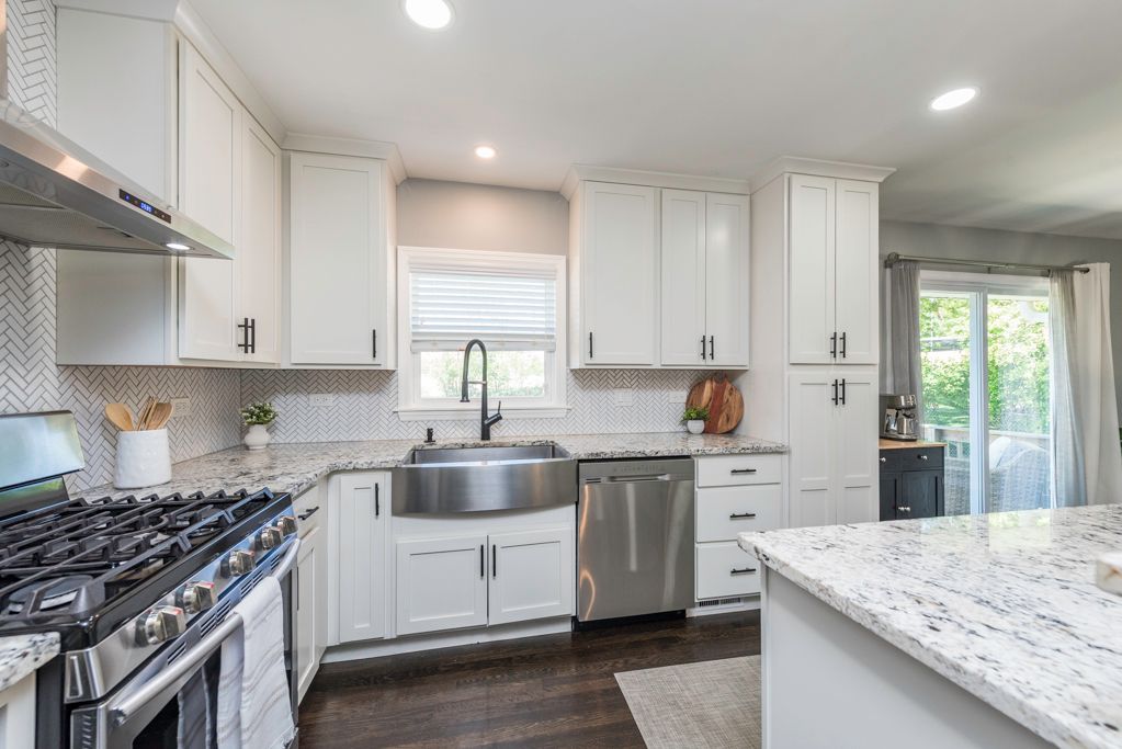 2308 Carriage Lane, Lindenhurst, IL 60046
