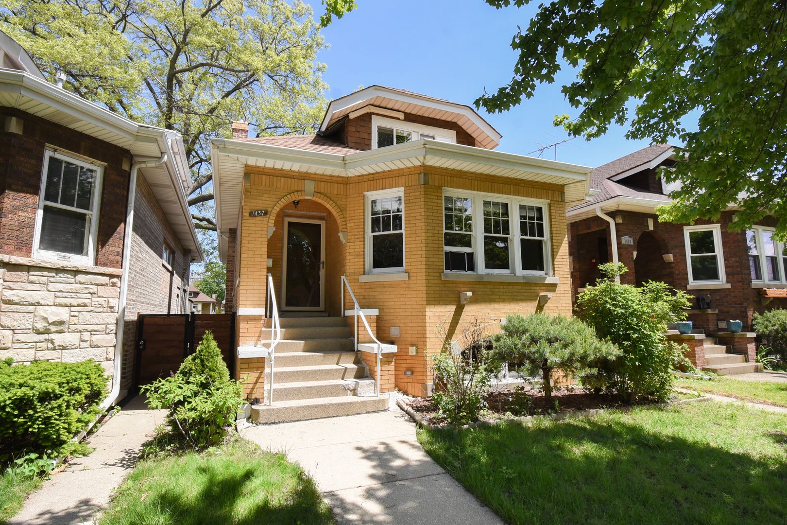 1437 Maple Avenue — Berwyn, IL 60402