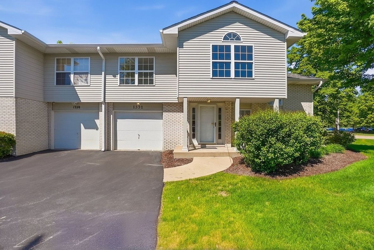 1332 Sugar Court, Naperville, IL 60563