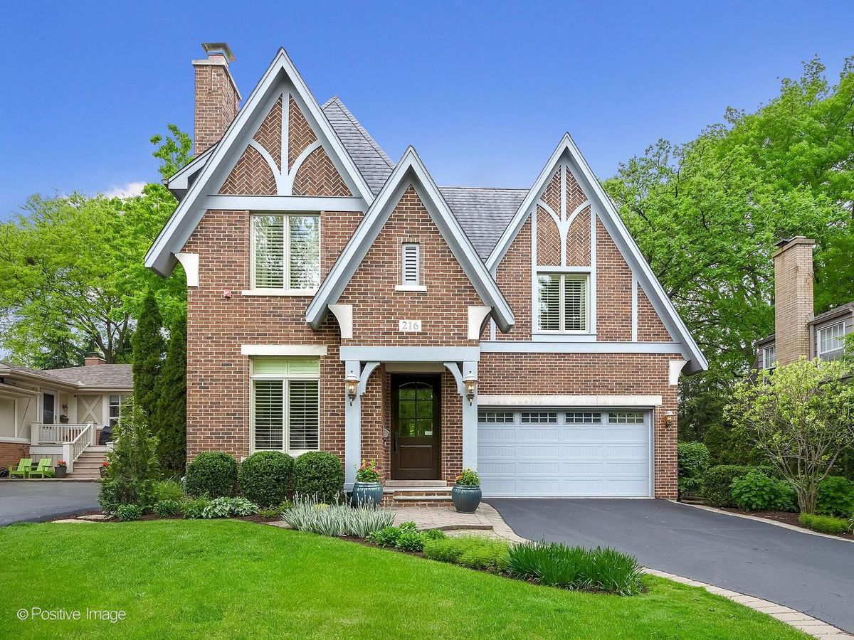 216 PROSPECT Avenue, Clarendon Hills, IL 60514