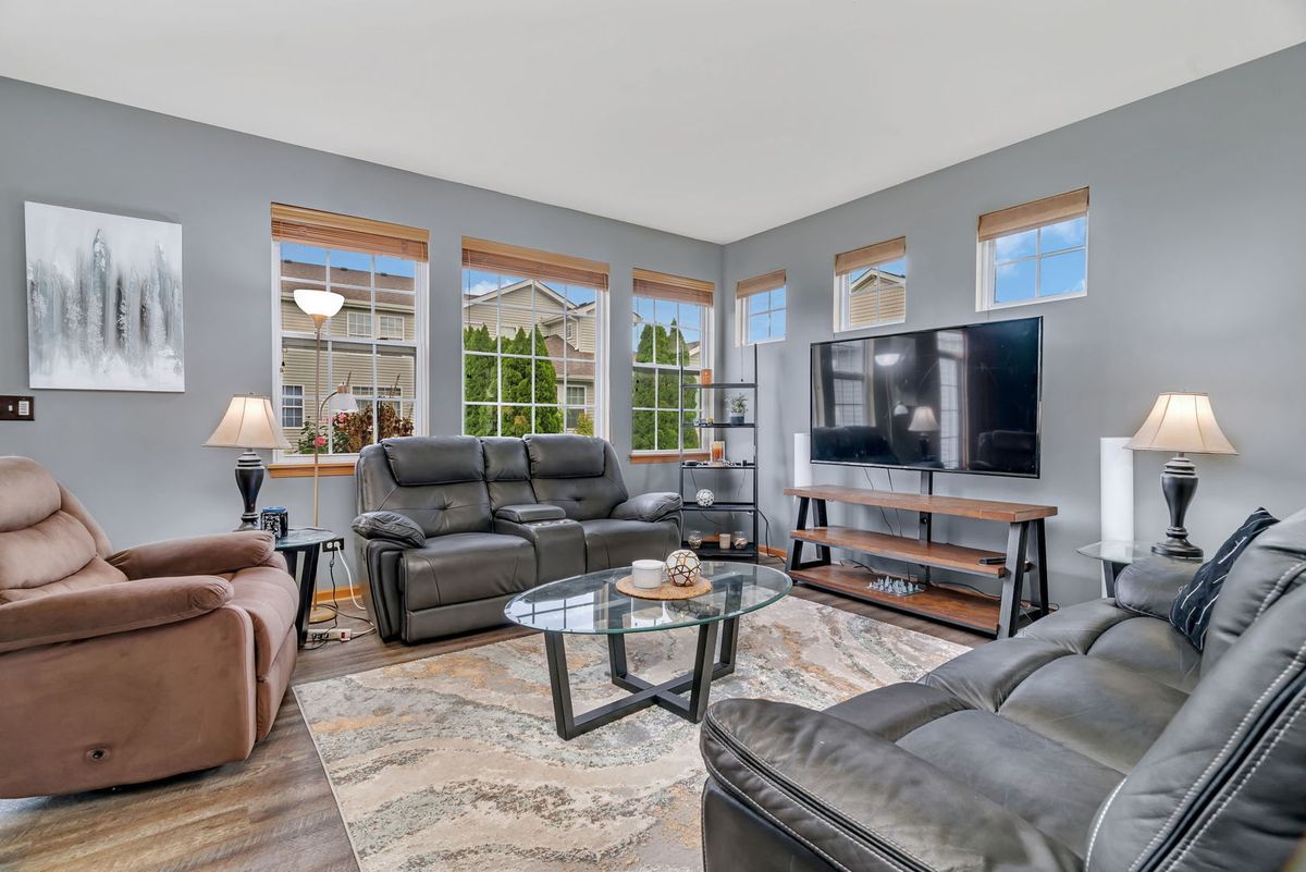 16107 Huron Street, Crest Hill, IL 60403