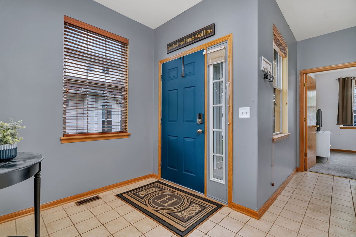 16107 Huron Street, Crest Hill, IL 60403