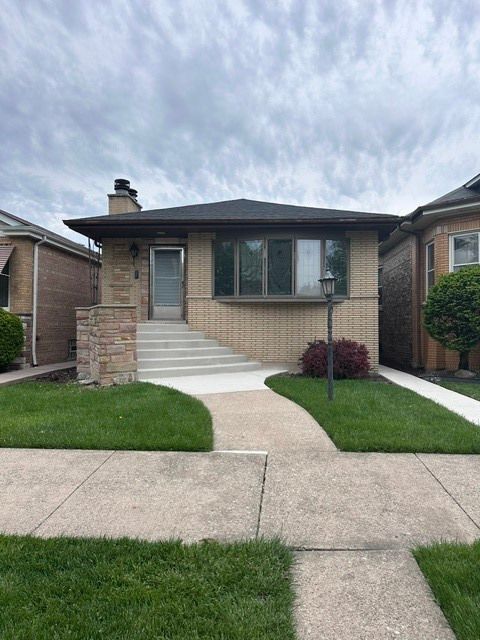 6009 Kolin Avenue, Chicago, IL 60629
