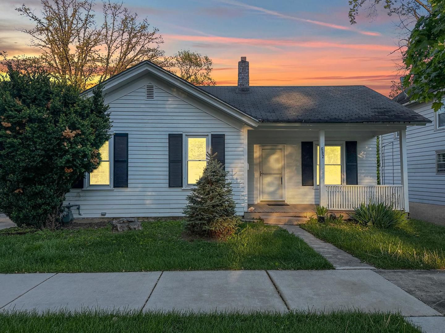 652 S Main Street — Naperville, IL 60540