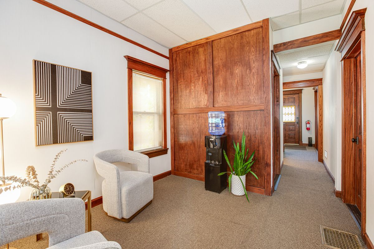 422 W Wesley Street, Wheaton, IL 60187