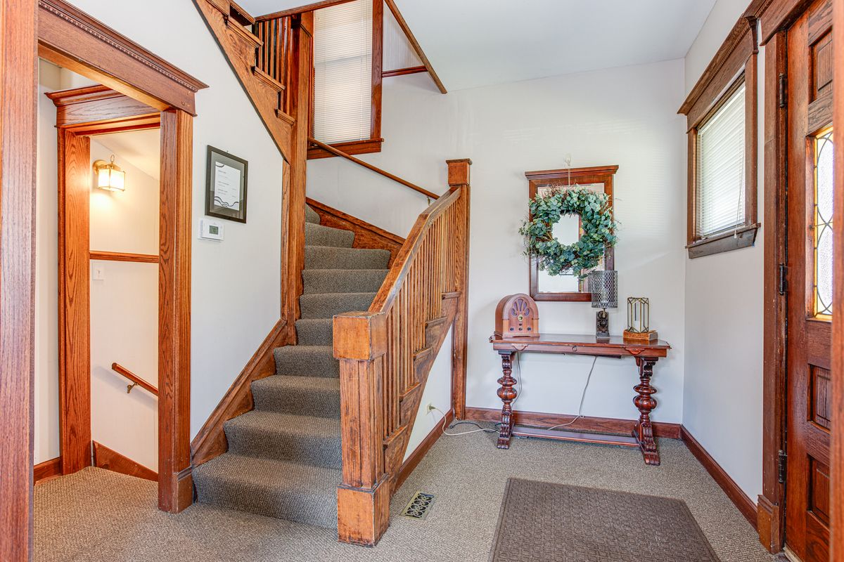 422 W Wesley Street, Wheaton, IL 60187