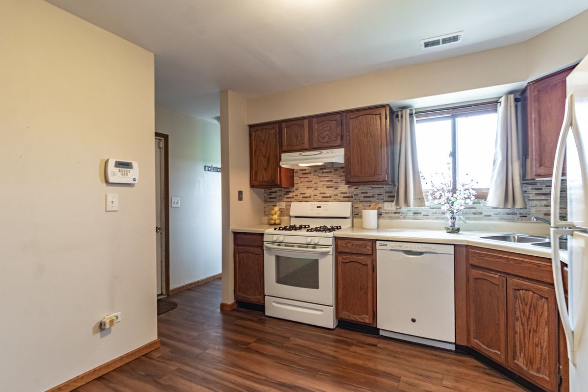 17490 W Chestnut Lane #10D, Gurnee, IL 60031