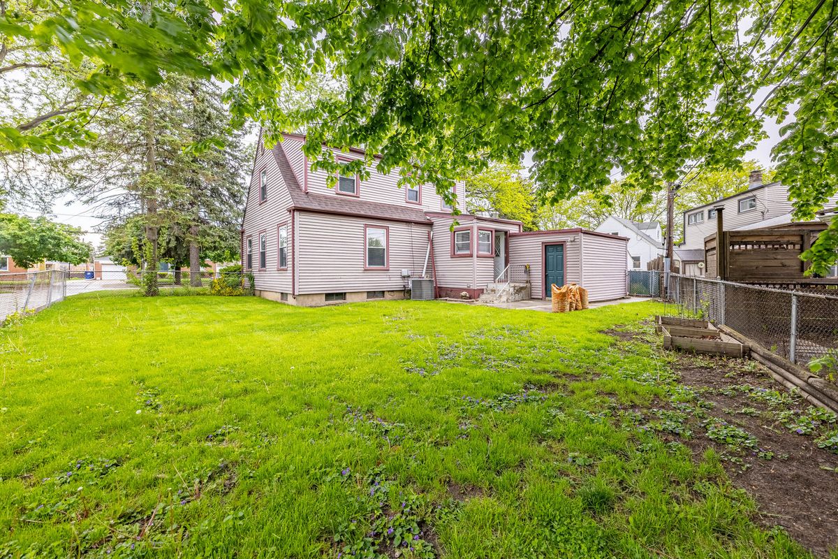 2633 Scott Street, Franklin Park, IL 60131