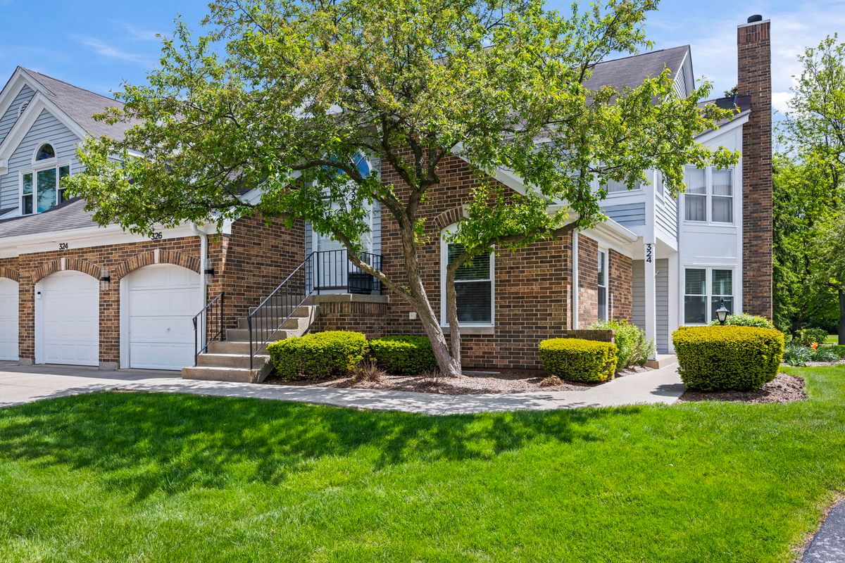 324 Satinwood Court, Buffalo Grove, IL 60089
