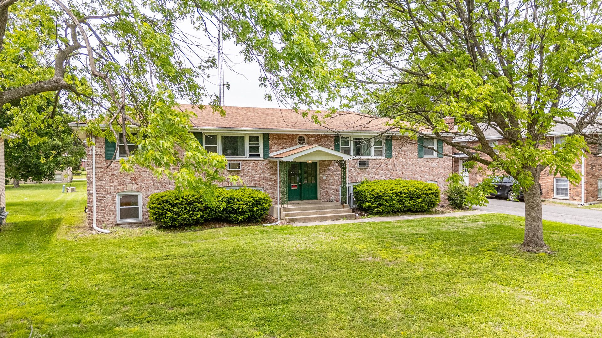 221 S Small Avenue — Kankakee, IL 60901