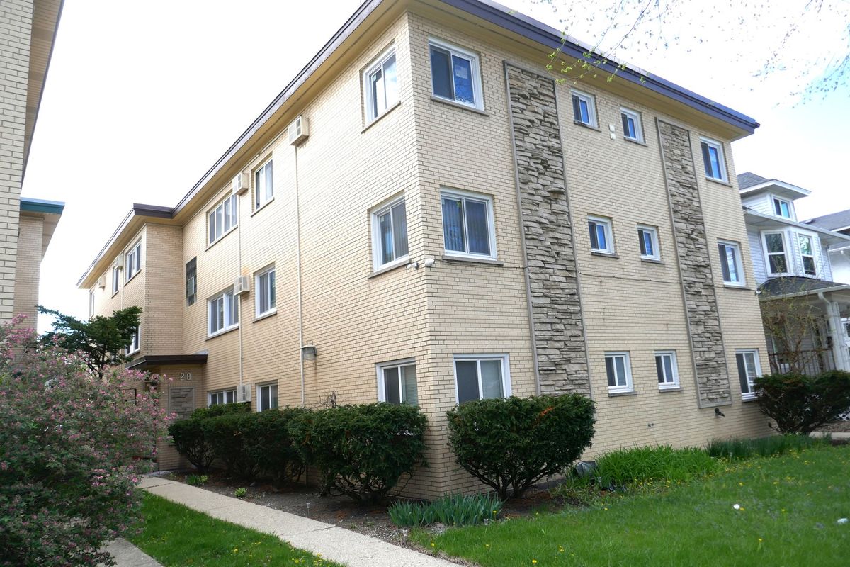 828 Austin Boulevard, Oak Park, IL 60302