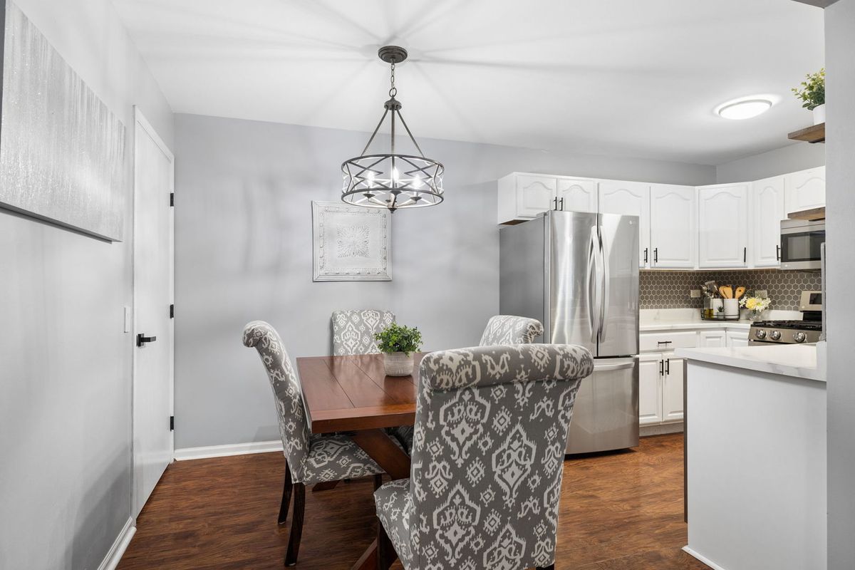 1370 Rock Run Drive #14, Crest Hill, IL 60403