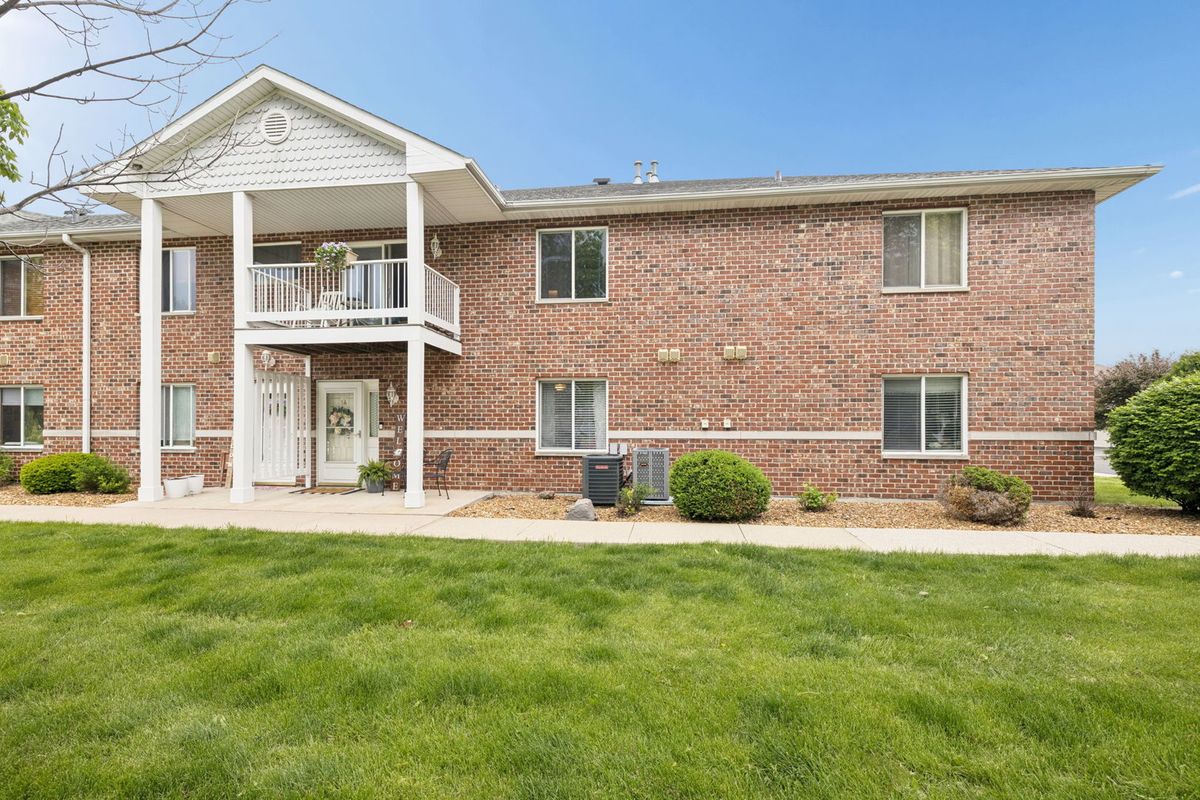 1370 Rock Run Drive, Crest Hill, IL 60403