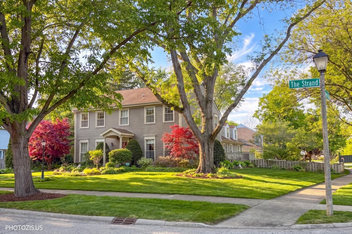 2440 The Strand, Northbrook, IL 60062