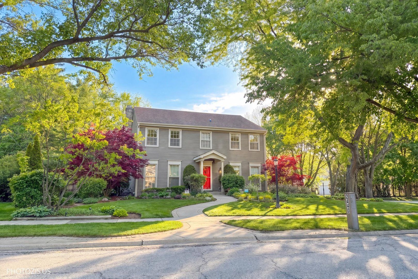 2440 The Strand — Northbrook, IL 60062