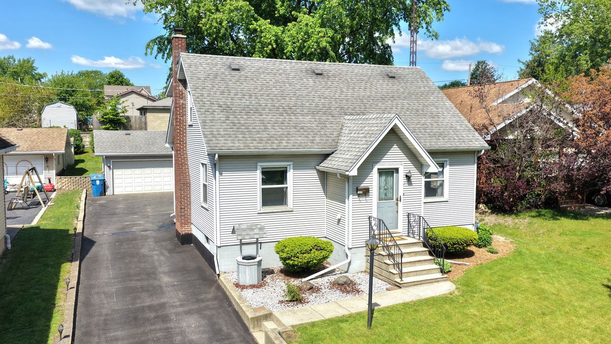 1609 Hickory Street, Crest Hill, IL 60403