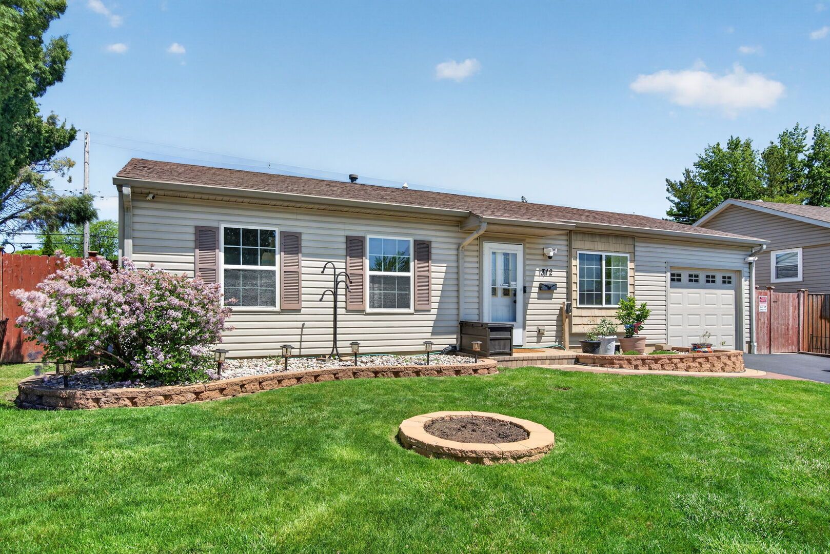 312 Healy Avenue — Romeoville, IL 60446