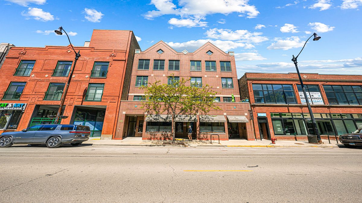 2733 N Lincoln Avenue #A, Chicago, IL 60614