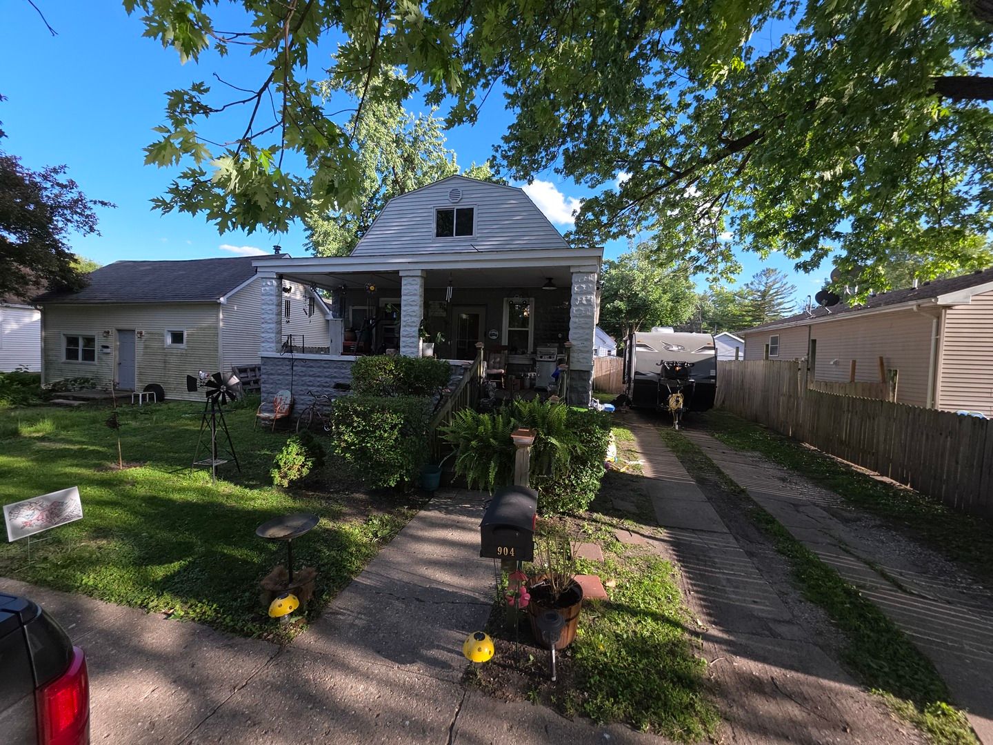 904 E Macon Street — Clinton, IL 61727