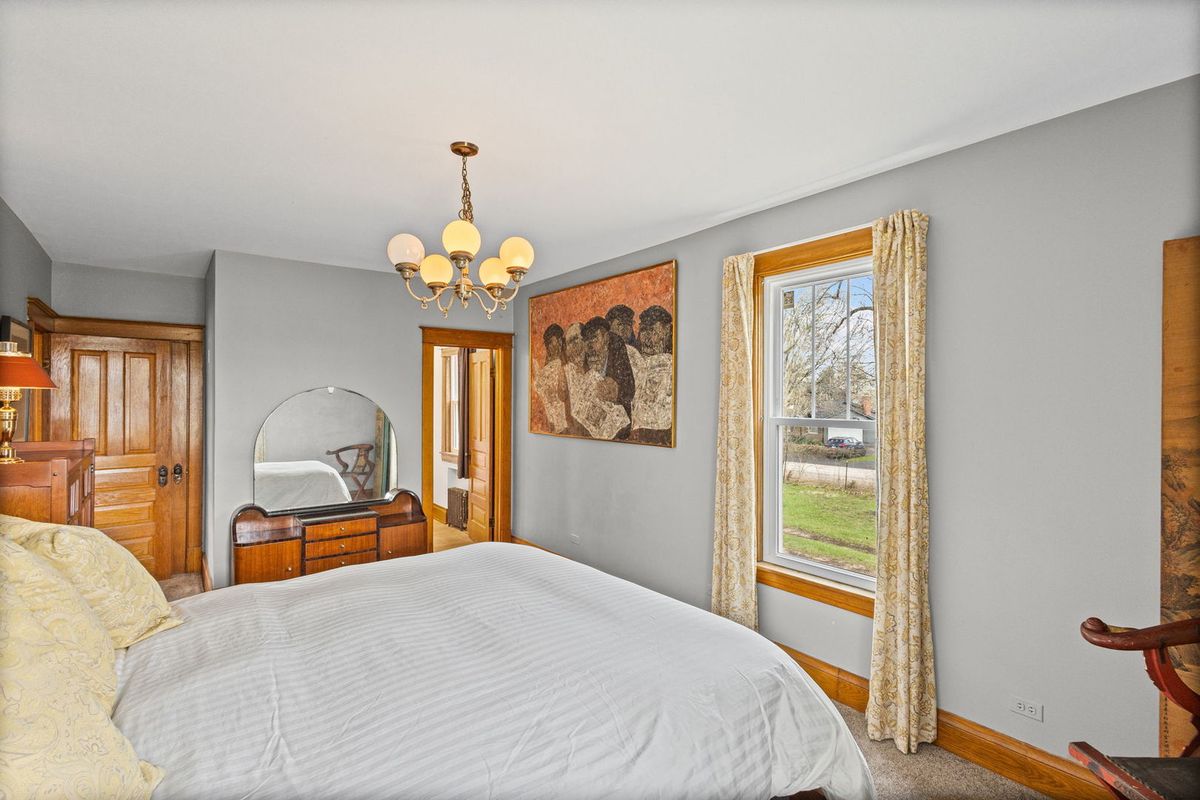 504 N SCHOENBECK Road, Prospect Heights, IL 60070