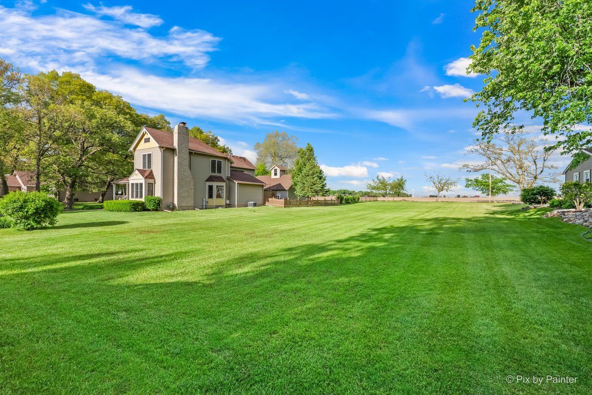 742 Cynthia Drive, Lake Holiday, IL 60548