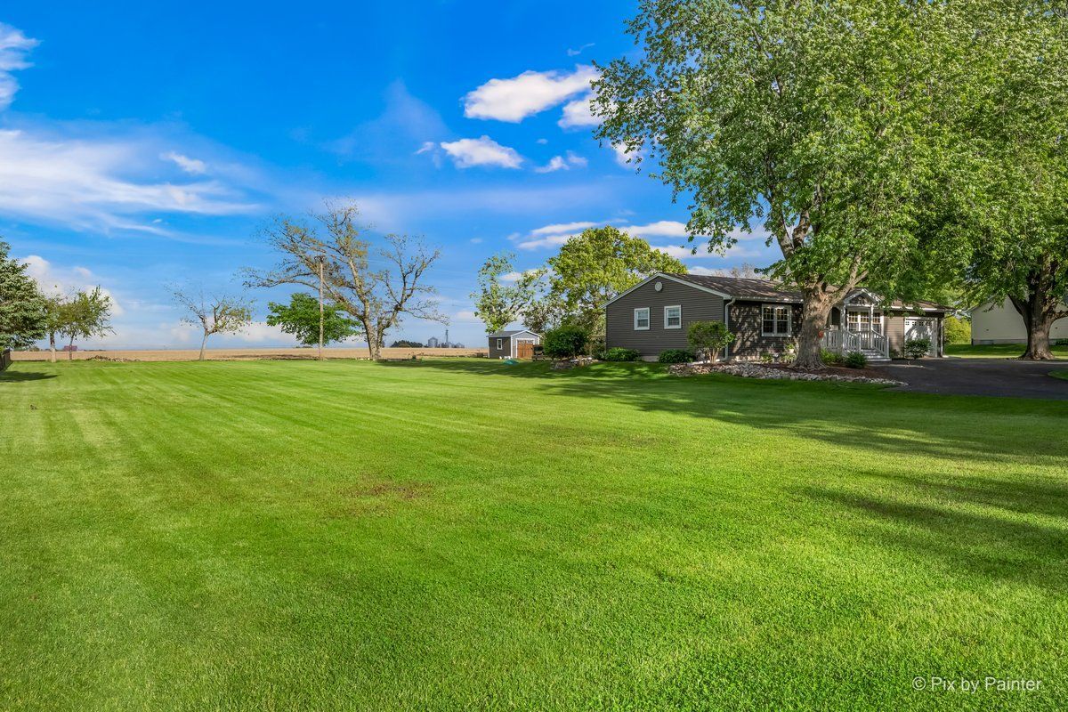 742 Cynthia Drive, Lake Holiday, IL 60548