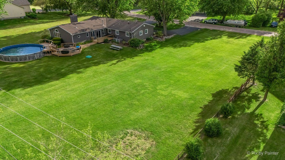 742 Cynthia Drive, Lake Holiday, IL 60548