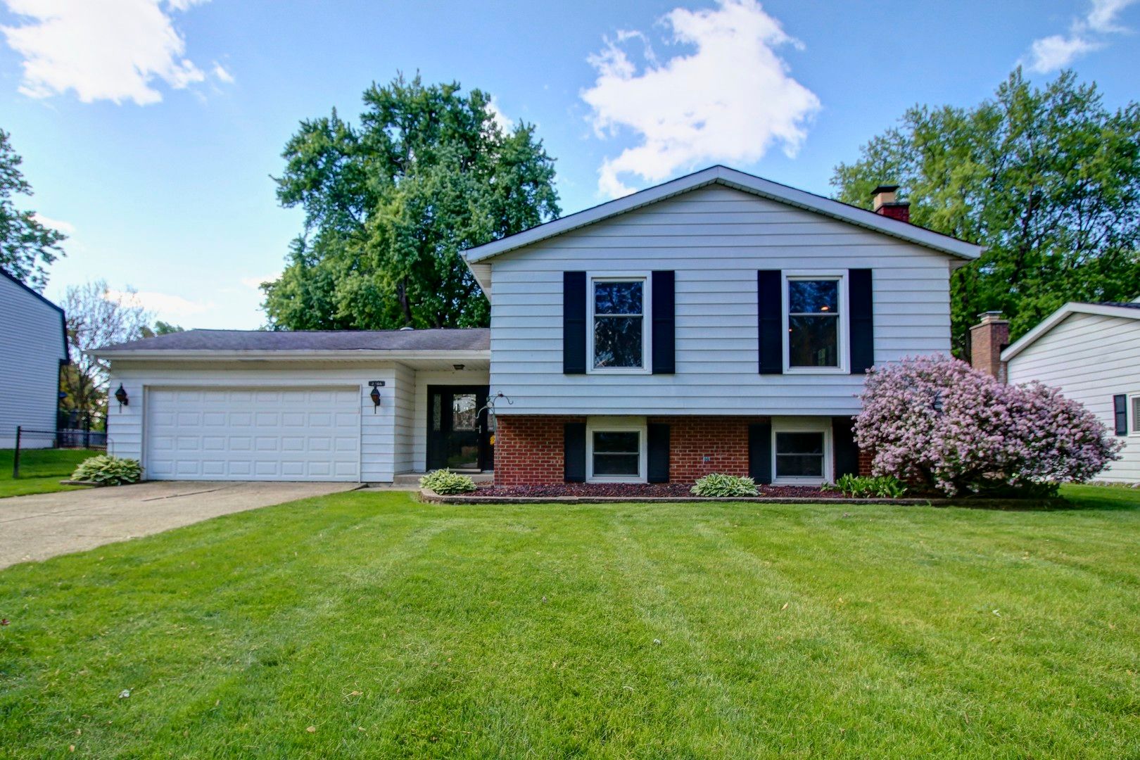 2266 Durham Drive — Wheaton, IL 60189