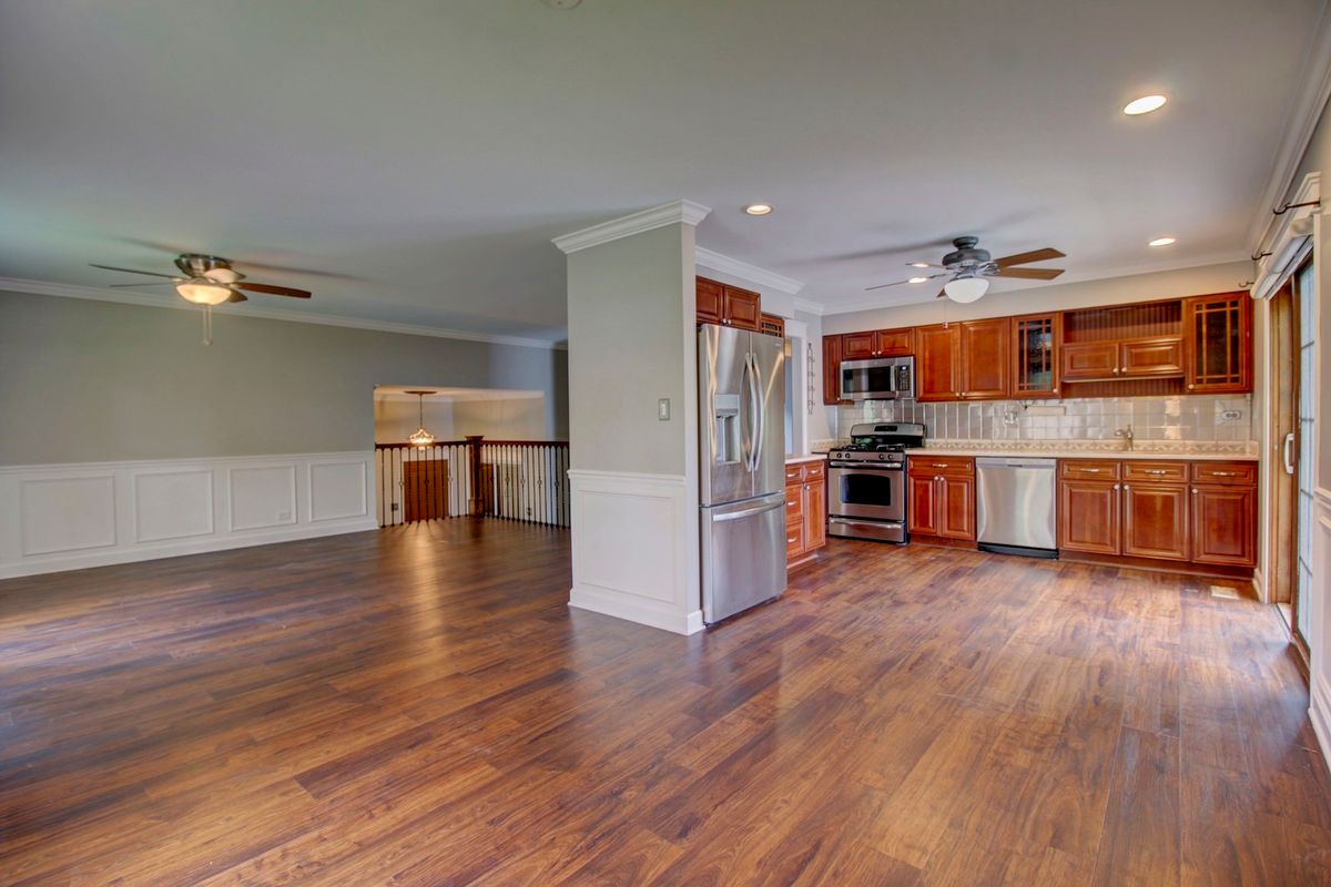 2266 Durham Drive, Wheaton, IL 60189