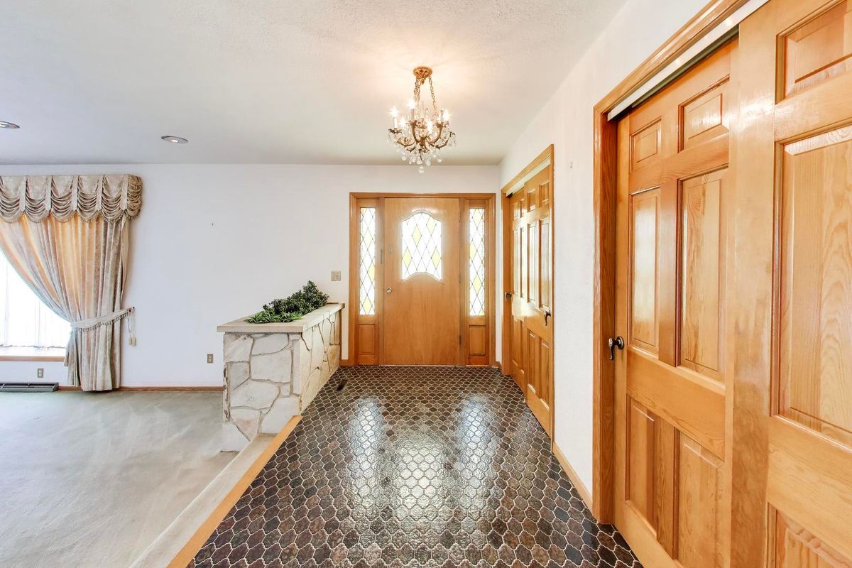 20 N Carbon Hill Road, Coal City, IL 60416
