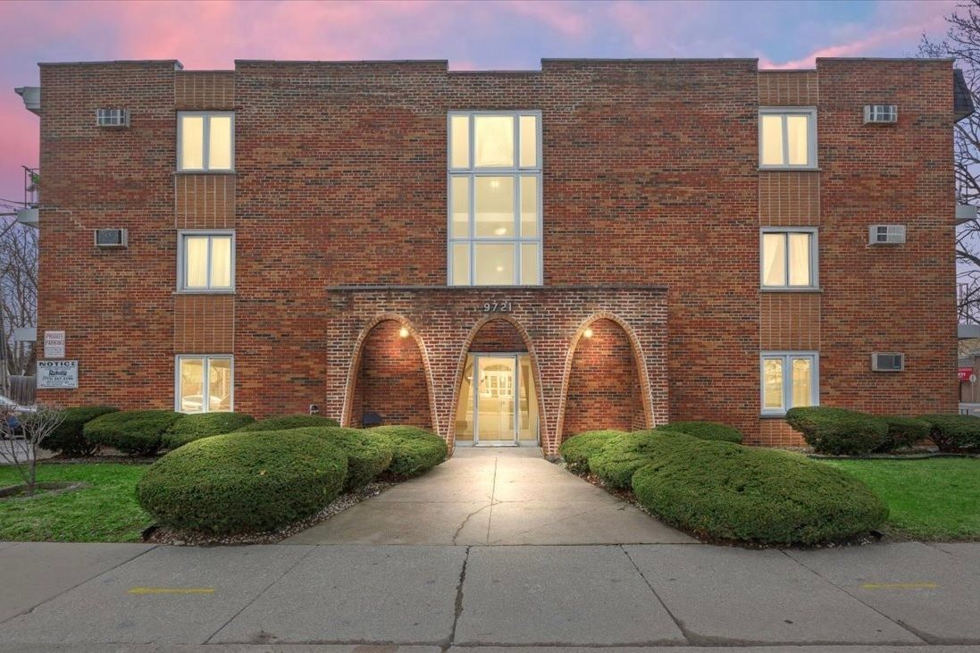 9721 CICERO Avenue, Oak Lawn, IL 60453