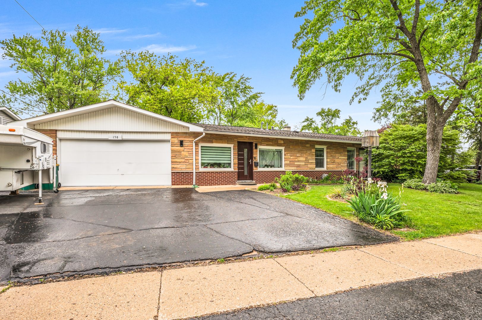 158 St Marys Parkway — Buffalo Grove, IL 60089