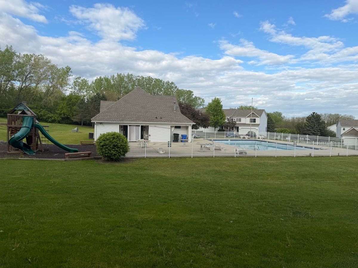 414 Spring Court W, Carpentersville, IL 60110