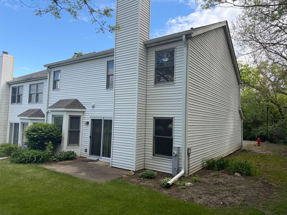 414 Spring Court W, Carpentersville, IL 60110