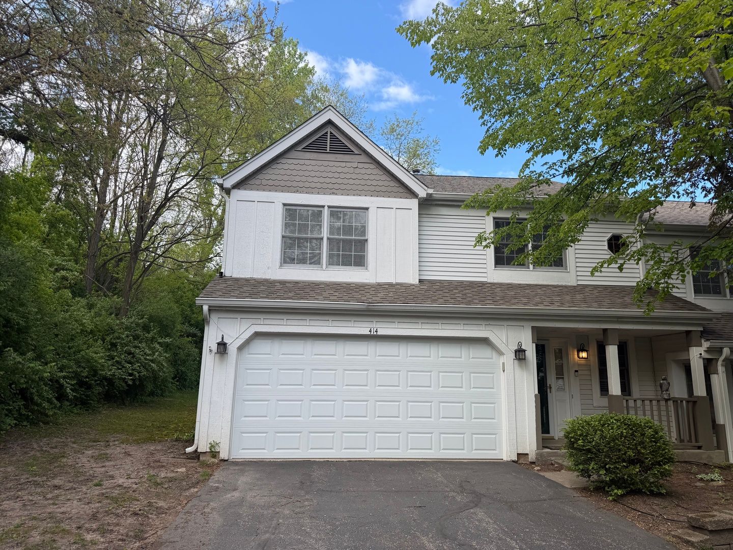 414 Spring Court W — Carpentersville, IL 60110