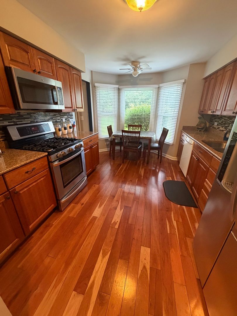 414 Spring Court W, Carpentersville, IL 60110