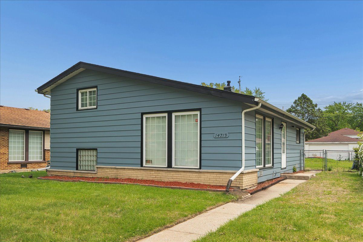 14713 Dante Avenue — Dolton, IL 60419