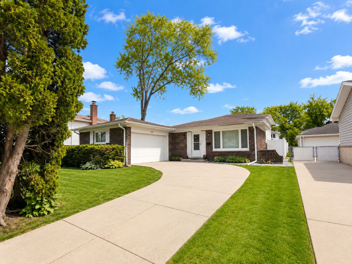 625 Devonshire Drive — Des Plaines, IL 60018