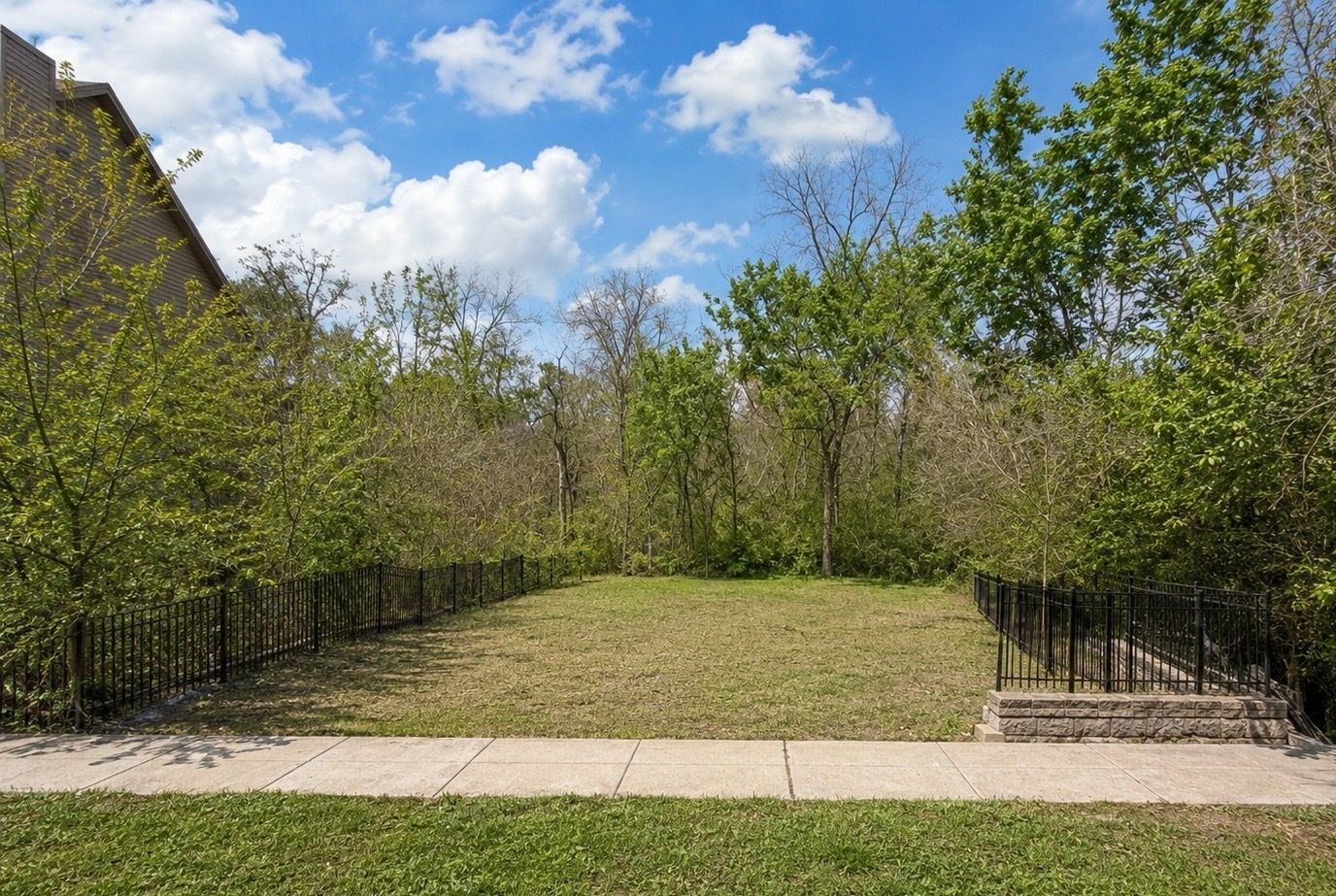 2820 Burlington Avenue — Lisle, IL 60532