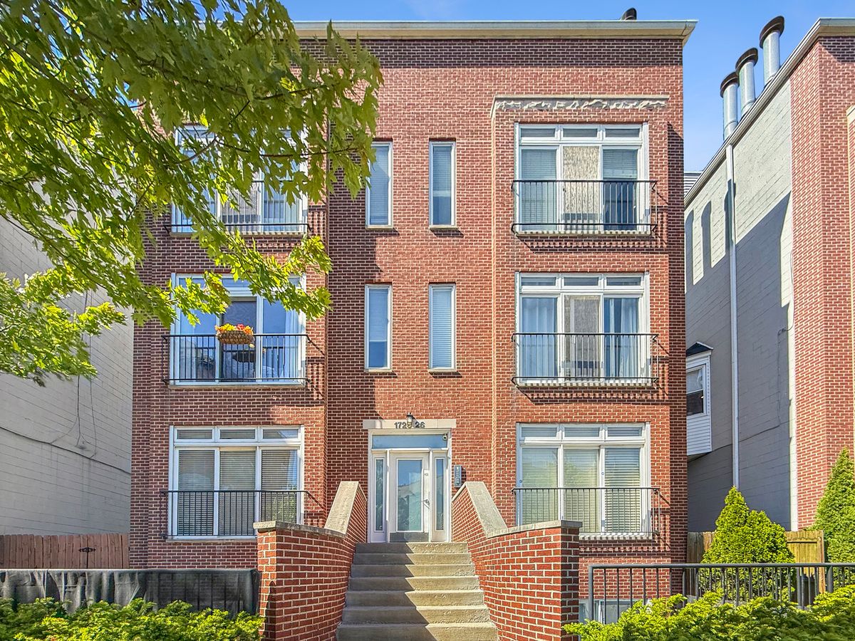 1726 Diversey Parkway, Chicago, IL 60614