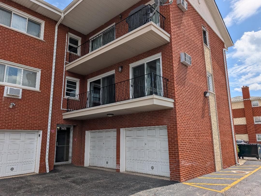 4752 101st Street, Oak Lawn, IL 60453