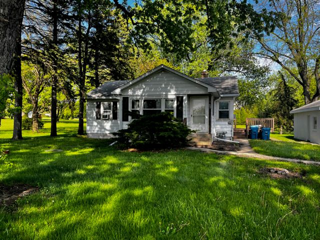 6825 Fairview Avenue, Downers Grove, IL 60516